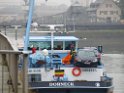 Bergung von Schiff Koeln Deutz nach Internistischen Notfall BF Koeln P25